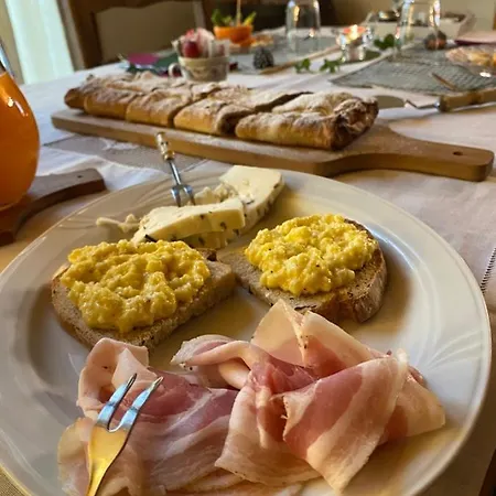 La Casa Del Riccio Bed & Breakfast 3*